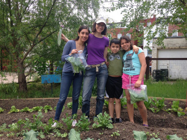 Volunteers at the Columbia Heights Green